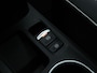 Renault Captur TCe 100pk Intens | Climate Control | Bose audio| Parkeersensoren achter | Lichtmetalen velgen | Navigatie met Apple Carplay & Android Auto |