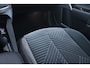 Lancia Ypsilon 1.2 Hybrid 110PK AUTOMAAT LX | CAMERA VOOR + ACHTER | PARKEERSENSOREN VOOR + ACHTER | DRIVE PACK: ADAPTIVE CRUISE CONTROL/DODEHOEK DETECTIE/ELEKTRISCH INKLAPBARE BUITENSPIEGELS/SPROTIEF STUURWIEL | SFEER VERLICHTING | CLIMATE CONTROL | DRAADLOZE APPLE CARPLAY/ANDROID AUTO | DRAADLOZE TELEFOONLADER | 17" LICHTMETALEN VELGEN "DIAMOND CUT" | WIELKASTEN "GLOSSY BLACK" | PRIVACY GLAS ACHTER | PREMIUM STOELBEKLEDING "GRIGIO ANTRACITE" | KLEUR: "VERDER GIADA" |