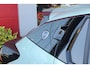 Lancia Ypsilon 1.2 Hybrid 110PK AUTOMAAT LX | CAMERA VOOR + ACHTER | PARKEERSENSOREN VOOR + ACHTER | DRIVE PACK: ADAPTIVE CRUISE CONTROL/DODEHOEK DETECTIE/ELEKTRISCH INKLAPBARE BUITENSPIEGELS/SPROTIEF STUURWIEL | SFEER VERLICHTING | CLIMATE CONTROL | DRAADLOZE APPLE CARPLAY/ANDROID AUTO | DRAADLOZE TELEFOONLADER | 17" LICHTMETALEN VELGEN "DIAMOND CUT" | WIELKASTEN "GLOSSY BLACK" | PRIVACY GLAS ACHTER | PREMIUM STOELBEKLEDING "GRIGIO ANTRACITE" | KLEUR: "VERDER GIADA" |