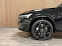 Volvo XC60 T8 AWD Recharge Ultra Black Edition | Bowers & Wilkins | Luchtvering | Trekhaak | 360° Camera | 455pk | Head-Up Display | Adaptieve Cruise Control | Stoelverwarming voor+achter | Stuurwielverwarming | Schuifdak | Full LED Meesturende koplampen | Pilot Assist | BLIS Dode Hoek Detectie | Elektrische voorstoelen geheugen | R-Design Contour stoelen met wit stiksel en bies | Zitting verlenging voorstoelen | Lederen dashboard | 21 Inch | Google Infotainment | Keyless Drive | Elektrisch bedienbare achterklep | DAB Radio | Apple Carplay/Android Auto | Alarm Klasse III | Draadloos telefoon opladen | Volvo On Call met mobiele App functie | Onyx Black Metallic |