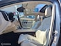 Volvo V60 2.0 B3 INSCRIPTION / TREKHAAK • PANORAMADAK • MEM. STOEL •