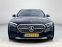 Mercedes-Benz E-klasse Estate 300 e Luxury Line | Rijklaarprijs | SOH 99,2% | Sfeerverlichting | Stoelverwarming | Elektrische trekhaak | Achteruitrijcamera |