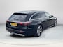 Mercedes-Benz E-klasse Estate 300 e Luxury Line | Rijklaarprijs | SOH 99,2% | Sfeerverlichting | Stoelverwarming | Elektrische trekhaak | Achteruitrijcamera |
