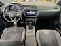 Volkswagen Tiguan 1.5 TSI R-Line Business Automaat | Matrix LED koplampen | Cruise control adaptief | Digitaal Dashboard | Climate Control | comfortstoelen | Apple Carplay/Android Auto | PDC | 19" Lichtmetalen Velgen ( Vestiging - Vianen )