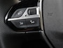 Peugeot 2008 1.2 Hybrid 145 GT Stoere uitvoering!