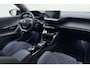 Peugeot e-2008 EV GT Pack 50 kWh 136 PK | Panorama Dak | Alcantara | Stoel verwarming | Navigatie | Adaptieve Cruise Control