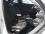 Peugeot e-2008 SUV GT Avantage EV 54 kWh | Tot 8 jaar garantie | Demo | Alcantara bekleding | Warmtepomp | Navigatie | Camera voor/achter | Apple Carplay/Android auto