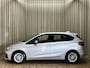 BMW 2-Serie Active Tourer 218i Executive Edition *LEDER* Keyless / Camera / Elektrische kofferklep / Navigatie / PDC / 17"LMV