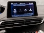 Peugeot 5008 1.2 PureTech Allure Sport 7 Persoons Automaat (APPLE CARPLAY, GROOT NAVI, LEDER, LED KOPLAMPEN, 360 CAMERA, SPORTSTOELEN, GETINT GLAS, TREKHAAK, NIEUWSTAAT)