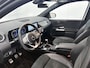 Mercedes-Benz B-klasse 180 Business Line | Trekhaak | AMG Line | Led lights | Parkeerpakket met achteruitrijcamera | Keyless-Go. Inclusief 24 maanden Mercedes-Benz Certified garantie voor Europa.