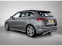 Mercedes-Benz B-klasse 180 Business Line | Trekhaak | AMG Line | Led lights | Parkeerpakket met achteruitrijcamera | Keyless-Go. Inclusief 24 maanden Mercedes-Benz Certified garantie voor Europa.