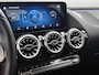 Mercedes-Benz B-klasse 180 Business Line | Trekhaak | AMG Line | Led lights | Parkeerpakket met achteruitrijcamera | Keyless-Go. Inclusief 24 maanden Mercedes-Benz Certified garantie voor Europa.