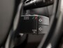 Renault Clio 0.9 TCe Dynamique Sport (NAVIGATIE, CLIMATE, LM VELGEN, STOELVERWARMING, SPORTSTOELEN, BASS REFLEX, CRUISE, NIEUWE APK, NIEUWSTAAT)