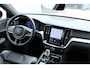 Volvo V60 2.0 T8 Plug-in hybrid AWD Plus Dark | 360" Camera | Stoel/stuurwiel verwarming | Achterbank verwarming | Google Services | DAB+ radio | Semi elektrische trekhaak | Elektrisch bedienbare achterklep