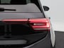 Volkswagen ID.3 First Max 58 kWh 204 Pk | Stoelverwarming | Panorama dak | Trekhaak | Camera | Adaptive Cruise | CarPlay | Matrix LED | 19 Inch | 87.533 Km !!