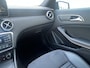 Mercedes-Benz A-klasse 180 Ambition | AMG Pakket/All-Season Banden/Navi/Airco/PDC/Apple CarPlay-Android Auto