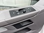 Volkswagen Transporter 2.0 TDI L2H1 Sortimo Kastinrichting Trekhaak 2200kg trekgewicht Airco Cruise controle Telefoonverbinding Apple carplay Euro 6