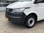 Volkswagen Transporter 2.0 TDI L2H1 Sortimo Kastinrichting Trekhaak 2200kg trekgewicht Airco Cruise controle Telefoonverbinding Apple carplay Euro 6