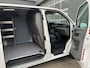 Volkswagen Transporter 2.0 TDI L2H1 Sortimo Kastinrichting Trekhaak 2200kg trekgewicht Airco Cruise controle Telefoonverbinding Apple carplay Euro 6