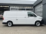 Volkswagen Transporter 2.0 TDI L2H1 Sortimo Kastinrichting Trekhaak 2200kg trekgewicht Airco Cruise controle Telefoonverbinding Apple carplay Euro 6