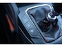 Ford Focus Wagon 1.0 EcoBoost Hybrid 125 ST Line X Business | Achteruitrijcamera | Parkeersensoren | Stoelverwarming | LED Koplampen | Climate Control | Cruise Control | Navigatie | Apple Carplay | Android Auto | Keyless Entry | Elektrische Achterklep