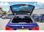 BMW 5-Serie Touring 520i High Executive | M-pakket | Panorama | Elektrisch wegklapbare trekhaak | Adaptieve cruise | Camera | LED