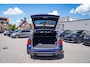 BMW 5-Serie Touring 520i High Executive | M-pakket | Panorama | Elektrisch wegklapbare trekhaak | Adaptieve cruise | Camera | LED