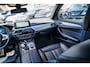 BMW 5-Serie Touring 520i High Executive | M-pakket | Panorama | Elektrisch wegklapbare trekhaak | Adaptieve cruise | Camera | LED