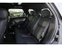 Land Rover Range Rover Sport P460e AWD Dynamic SE | Black Exterior Pack | Glazen panoramadak | Stoel ventilatie | Adaptieve cruisecontrol | 5 jaar garantie of 150.000 km | Apple CarPlay | Meridian™ Sound System | Roodgelakte remklauwen |