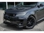 Land Rover Range Rover Sport P460e AWD Dynamic SE | Black Exterior Pack | Glazen panoramadak | Stoel ventilatie | Adaptieve cruisecontrol | 5 jaar garantie of 150.000 km | Apple CarPlay | Meridian™ Sound System | Roodgelakte remklauwen |