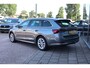 Skoda Octavia Combi 1.0 e-TSI Business Edition | Apple Carplay/Android Auto|telefoonintegratie premium | Draadloze telefoonlader | Lichtmetalen velgen 16"