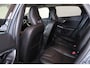 Volvo V40 Cross Country T3 PolarPlus Luxury - Panoramadak - Harman/Kardon audio - Parkeercamera achter - Parkeersensoren voor & achter - Volvo On Call - Cruise Control - Standkachel - 17' LMV
