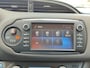 Toyota Yaris 1.5 HYBRID DYNAMIC KEYLESS NAVI BLUETOOTH CRUISE CLIMA CAMERA 15'' LM-VELGEN LED PRIVACY GLASS NL-AUTO