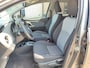 Toyota Yaris 1.5 HYBRID DYNAMIC KEYLESS NAVI BLUETOOTH CRUISE CLIMA CAMERA 15'' LM-VELGEN LED PRIVACY GLASS NL-AUTO
