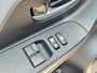 Toyota Yaris 1.5 HYBRID DYNAMIC KEYLESS NAVI BLUETOOTH CRUISE CLIMA CAMERA 15'' LM-VELGEN LED PRIVACY GLASS NL-AUTO