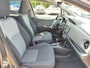 Toyota Yaris 1.5 HYBRID DYNAMIC KEYLESS NAVI BLUETOOTH CRUISE CLIMA CAMERA 15'' LM-VELGEN LED PRIVACY GLASS NL-AUTO