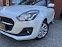 Suzuki Swift 1.2 Style Smart Hybrid // DODEHOEK // ADAPT. CRUISE // CAMERA+SENSOREN // STOELVERWARMING // APPLE-ANDROID AUTO //