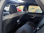 Peugeot E-3008 GT 73 kWh | NIEUW | 16% bijtelling tot € 30.000 | WLTP tot 526km | 160kW snelladen | Schuif-/kanteldak | Stoel- & stuurverwarming | Elektr. achterklep | Adaptieve Cruise Control | Navi