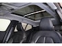 Volvo XC40 T5 Recharge Inscription - Panorama/schuifdak - IntelliSafe Assist - Adaptieve LED koplampen - Parkeercamera achter - Parkeersensoren voor & achter - Extra getint glas - 19' LMV