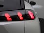 Peugeot 2008 1.2 PureTech Allure | ACHTERUITRIJCAMERA | APPLE CARPLAY | ANDROID AUTO | NAVIGATIE | CLIMATE CONTROL | CRUISE CONTROL | LED VERLICHTING | LICHTMETALEN VELGEN |
