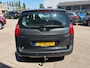 Peugeot 5008 1.2 PureTech Active 5p. Clima, cruise, camera, trekhaak, HUD, stoelverwarming