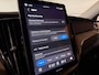 Volvo XC60 T6 AWD Recharge Plus Dark | MY26 Facelift | Schuifdak | Trekhaak | 360° Camera | | Head-Up Display | Harman Kardon | All Season banden | Adaptieve Cruise Control | Stoelverwarming voor+achter | Stuurwielverwarming | Pilot Assist | BLIS Dode Hoek Detectie | 19 Inch | Elektrische voorstoelen geheugen | Quilted Nordico bekleding | Zitting verlenging voorstoelen | Google Infotainment | Keyless Drive | Parkeersensoren voor+achter | Elektrisch bedienbare achterklep | DAB Radio | Apple Carplay/Android Auto | Draadloos telefoon opladen | Volvo On Call met mobiele App functie | Forest Lake Metallic |