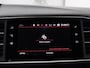 Peugeot 308 1.2 PureTech Blue Lease GT Panoramadak | 360 camera | Adaptive cruise | Carplay | Navigatie | DAB+ | Dodehoek herkenning | Sfeerverlichting | Climate control | Stoelverwarming