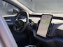 Volvo EX30 Single Motor Plus 51 kWh park assist/ key less/ zwart dak/ intellisafe/ google maps