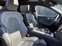 Volvo XC60 2.0 T8 Plug-in hybrid AWD R-Design dark/ long range/ intellisafe /360 camera/ schuifdak/ harman kardon/ sport leder/ trekhaak/ geen blis