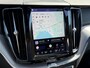 Volvo XC60 2.0 T8 Plug-in hybrid AWD R-Design dark/ long range/ intellisafe /360 camera/ schuifdak/ harman kardon/ sport leder/ trekhaak/ geen blis