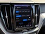 Volvo XC60 2.0 T8 Plug-in hybrid AWD R-Design dark/ long range/ intellisafe /360 camera/ schuifdak/ harman kardon/ sport leder/ trekhaak/ geen blis