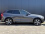 Volvo XC60 2.0 T8 Plug-in hybrid AWD R-Design dark/ long range/ intellisafe /360 camera/ schuifdak/ harman kardon/ sport leder/ trekhaak/ geen blis