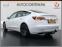 Tesla Model 3 Standard RWD Plus SOH 91% Warmtepomp Trekhaak LFP Accu Panoramadak Navi Camera's Leder Memory Stuur+Stoelverwarming Traffic-Aware Cruise Control AMD Ryzen™ Elek.Achterklep Led 1.000KG Trekgewicht Origineel Nederlandse Auto