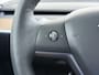 Tesla Model 3 Standard RWD Plus SOH 91% Warmtepomp Trekhaak LFP Accu Panoramadak Navi Camera's Leder Memory Stuur+Stoelverwarming Traffic-Aware Cruise Control AMD Ryzen™ Elek.Achterklep Led 1.000KG Trekgewicht Origineel Nederlandse Auto